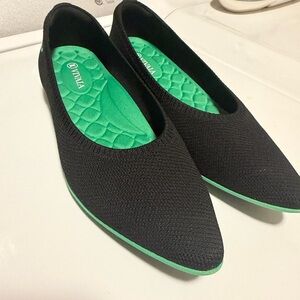 Lightweight Pointed-Ballet Flats (Aria Walker) Black Green - Size 40.5
